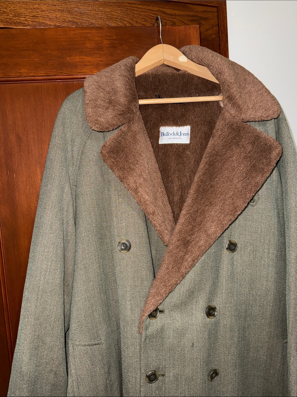Men's Long Trench Coat with Brown Shearling Lining - Bullock & Jones - Picture 3 of 7